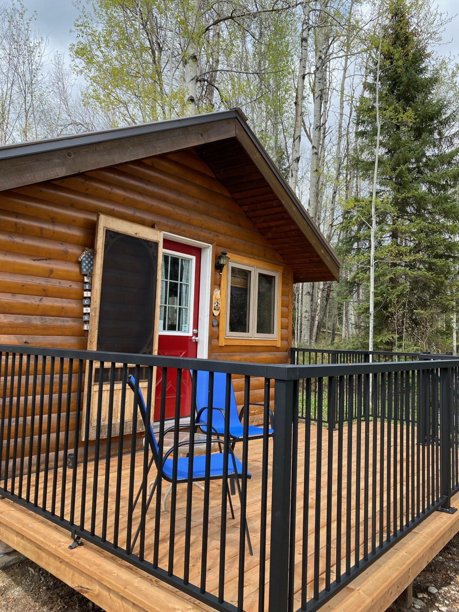 Rocky Mountain Cabins And Home ゴールデン エクステリア 写真